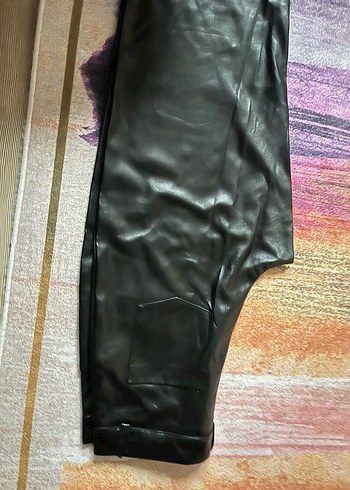 Düğmeli Siyah Deri Kadın Pantolon - Görsel 2