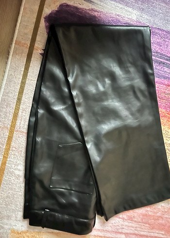 Düğmeli Siyah Deri Kadın Pantolon - Görsel 5