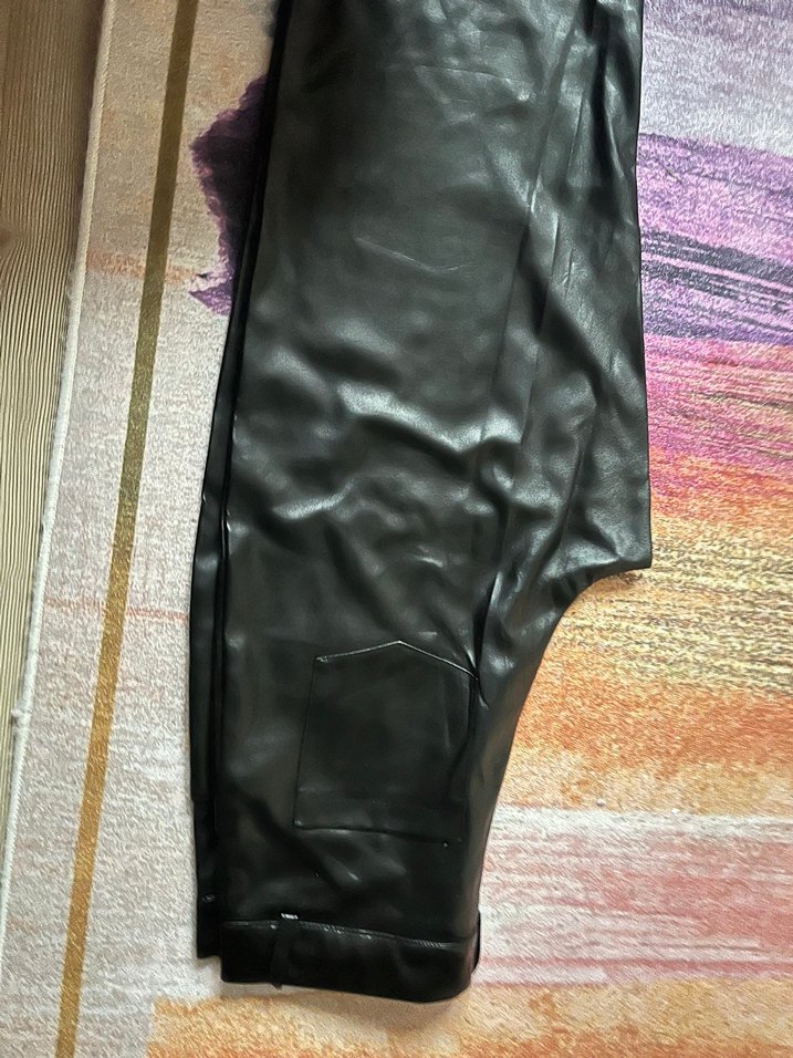 Düğmeli Siyah Deri Kadın Pantolon - Görsel 2