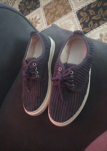 Kadın gri Pliseli Günlük Spor Ayakkabı - Görsel 2