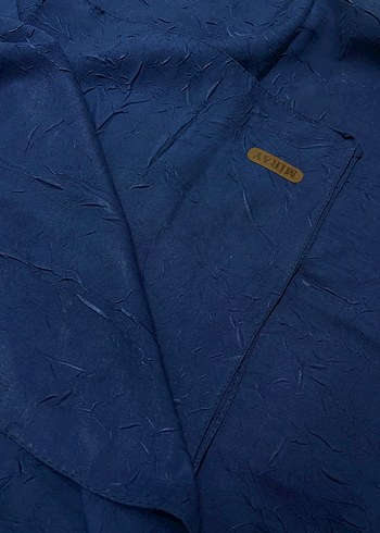 Lacivert kraş eşarp - Görsel 2