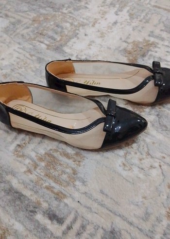 2K Parlak Siyah Stiletto Topuklu Kadın Babet