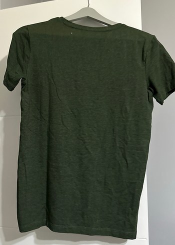 Erkek Haki V Yaka Tişört - Görsel 2