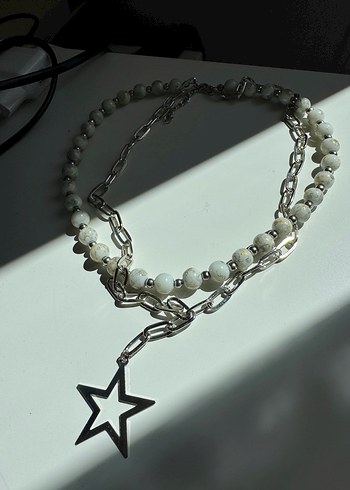 Uzun Zincirli Beyaz Yıldızlı Kadın Kolye - Görsel 2