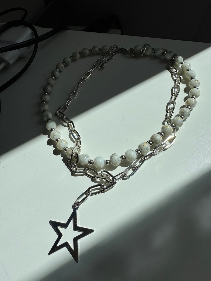 Uzun Zincirli Beyaz Yıldızlı Kadın Kolye - Görsel 2