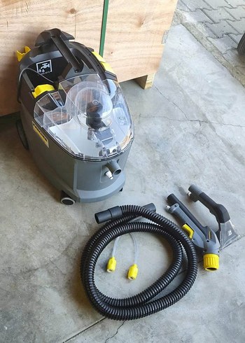 KARCHER 8/1 HALI KOLTUK YIKAMA MAKİNESİ