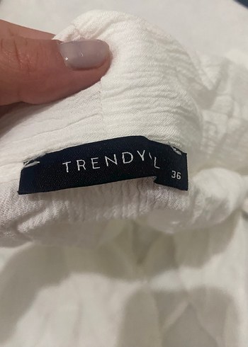 Kadın Beyaz Keten Drapeli Şal - Görsel 4