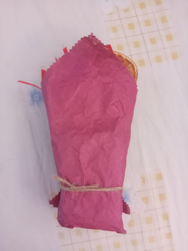 beyaz  ayıcıklı  pembe  buketle bir gül - Görsel 2