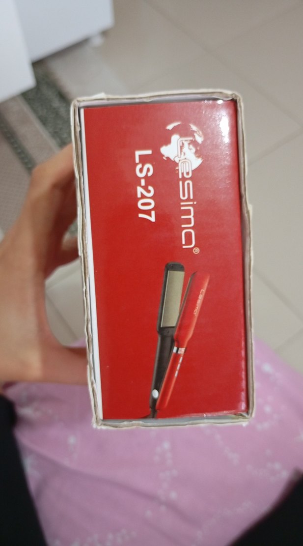 Kırmızı Parlak Saç Düzleştirici - Görsel 4