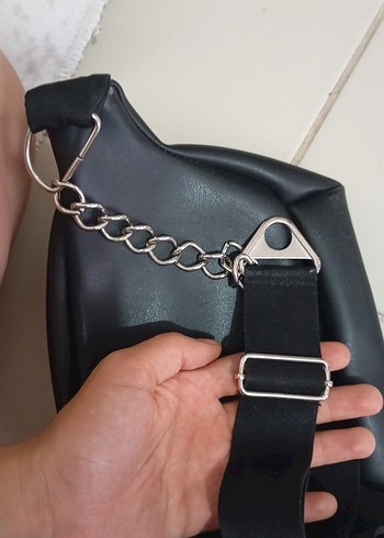 Kadın Siyah Deri Çapraz Askılı Çanta - Görsel 3