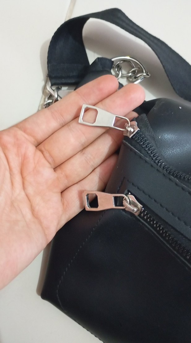 Kadın Siyah Deri Çapraz Askılı Çanta - Görsel 2