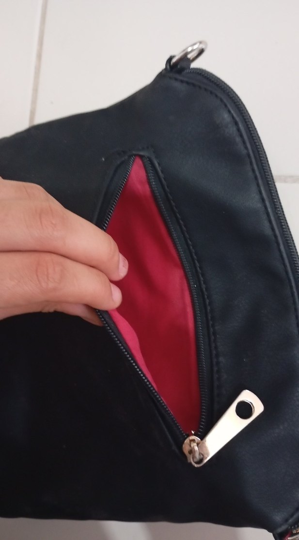 Michael Kors Siyah Deri Püsküllü Çanta - Görsel 5