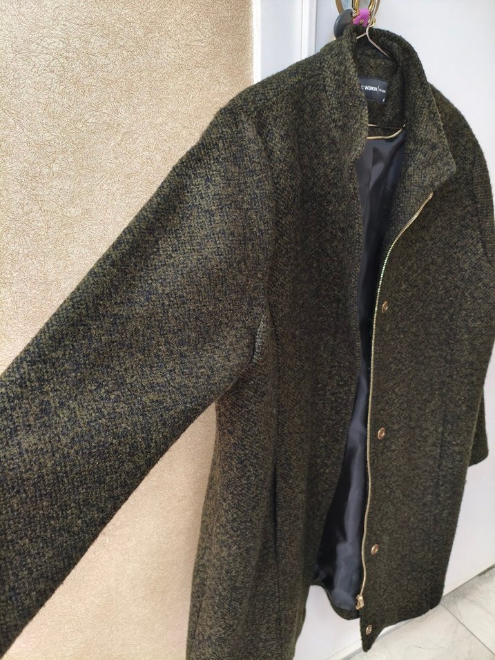 Düğmeli Uzun Koyu Yeşil Kaban - Görsel 2