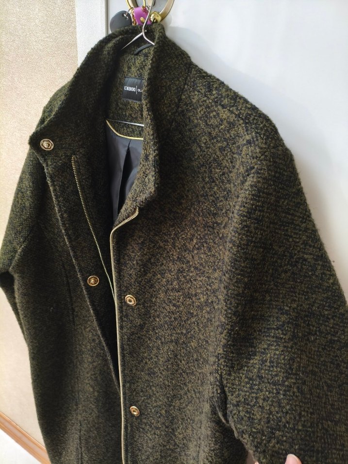 Düğmeli Uzun Koyu Yeşil Kaban - Görsel 3