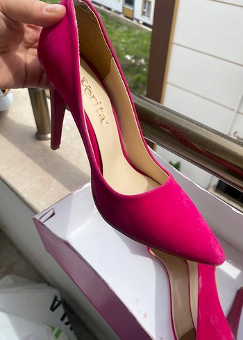 Zara Parlak Fuşya Süet Stiletto Topuklu Kadın Ayakkabı