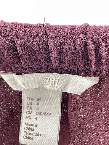 34 Beden bordo Renk H&M Mini Şort %70 İndirimli.