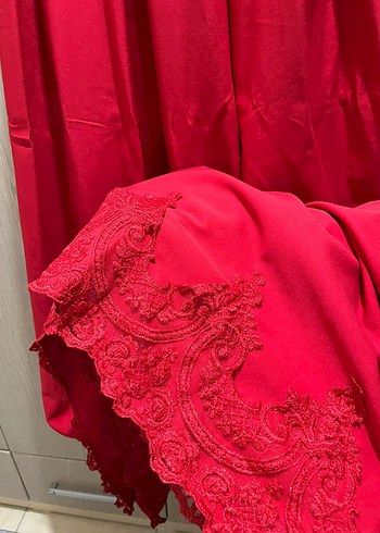 Kırmızı Dantel Detaylı Uzun Abiye Elbise - Görsel 4