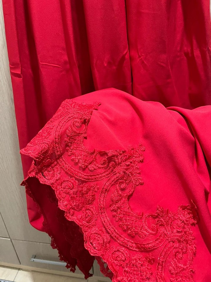 Kırmızı Dantel Detaylı Uzun Abiye Elbise - Görsel 4