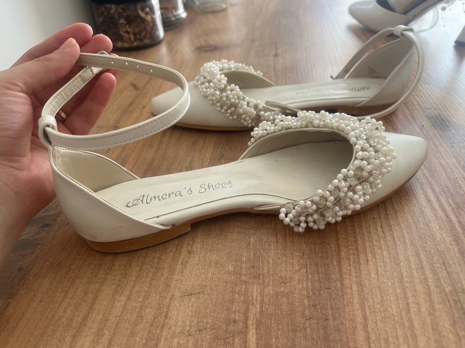 İnci Detaylı Beyaz Kadın Dolgu Topuklu Abiye Ayakkabı - Görsel 3