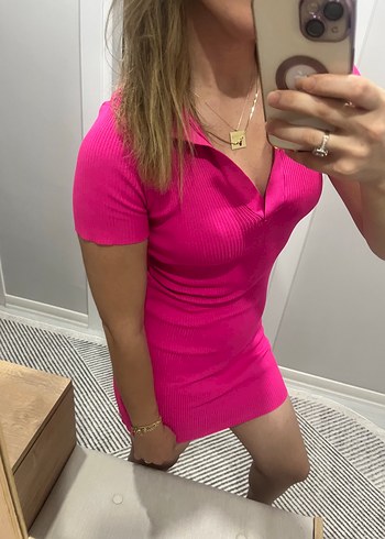 Zara Pembe V Yaka Düğmeli Mini Elbise