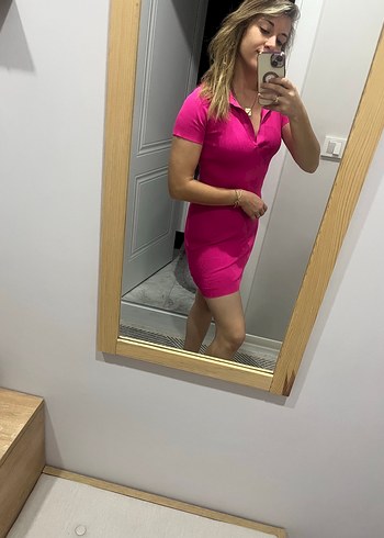 Pembe V Yaka Düğmeli Mini Elbise
