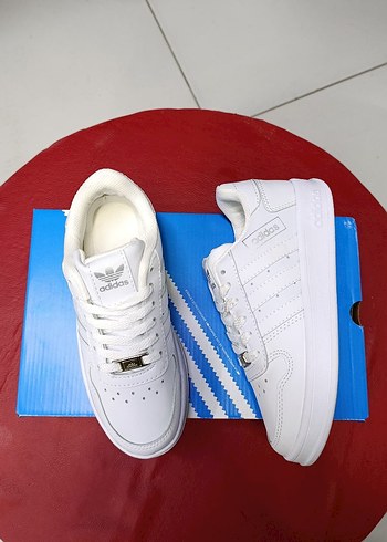 Beyaz Adidas Platform Spor Ayakkabı