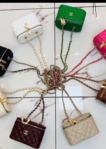 Chanel Zincir Detaylı Siyah Deri Yılan Baskılı Çanta