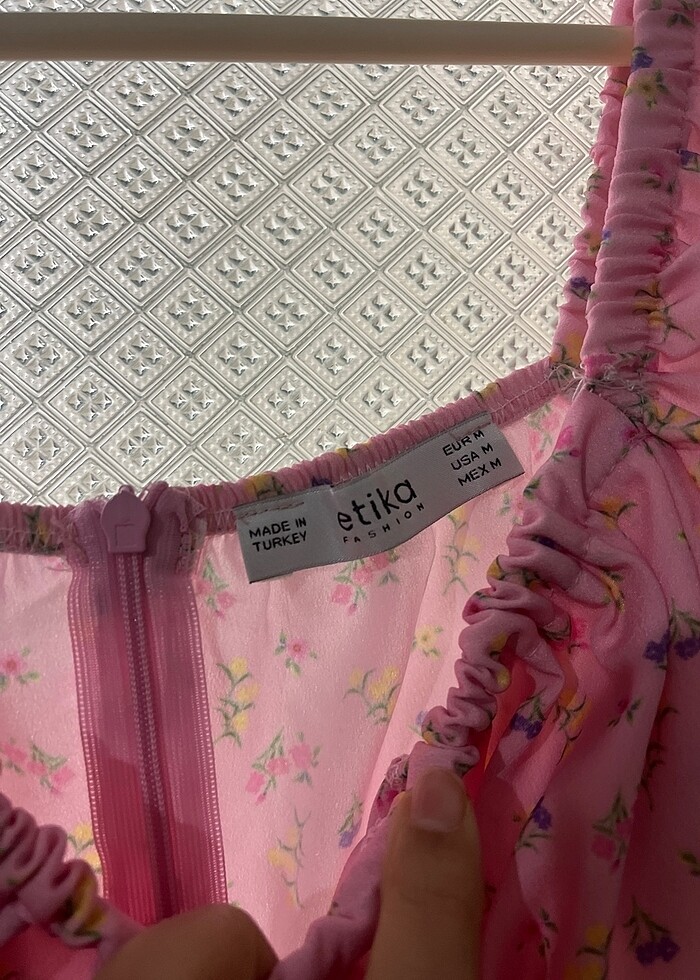 Derin yırtmaçlı elbise - Görsel 4