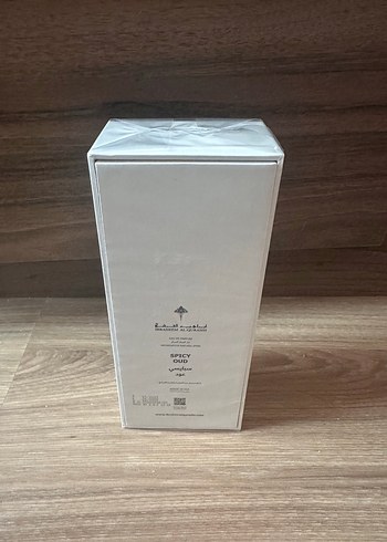 Beden IBRAHEEM ALQURASHI R2T Rose Tobacco Parfümü