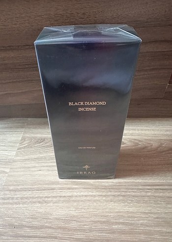 Diğer IBRAHEEM ALQURASHI Sapphire Leather Parfümü