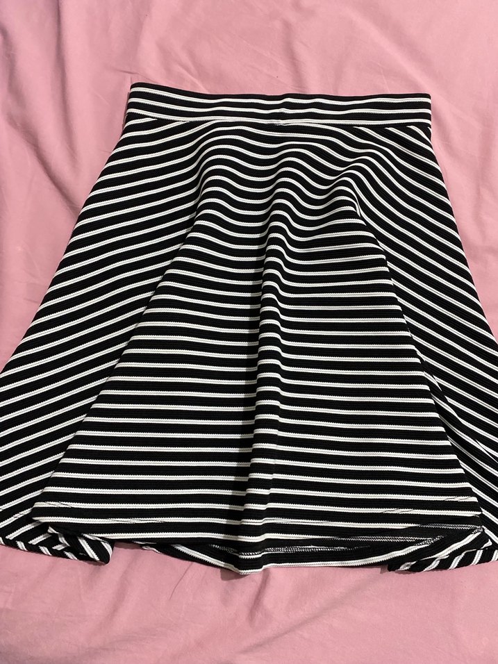 Çizgili Pilili Midi Mini Etek - Görsel 2