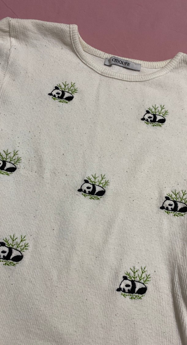 Beyaz kadın Panda Baskılı Tişört - Görsel 3