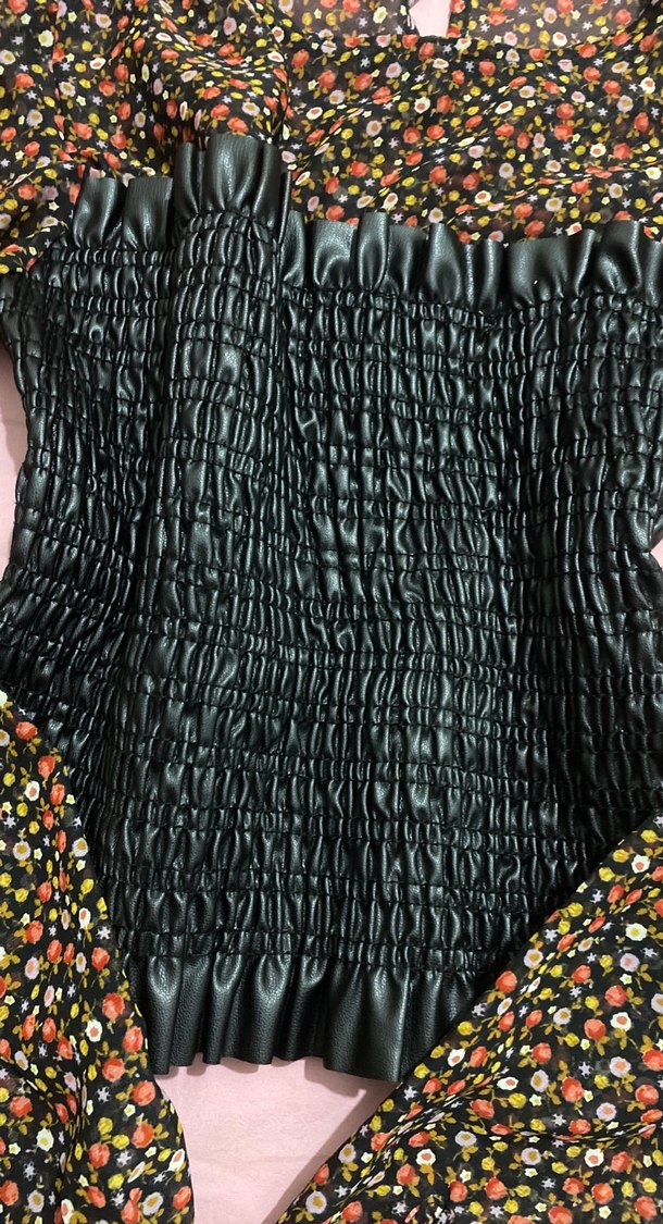 Çiçek Desenli, Pilili Kadın Bluz - Görsel 3