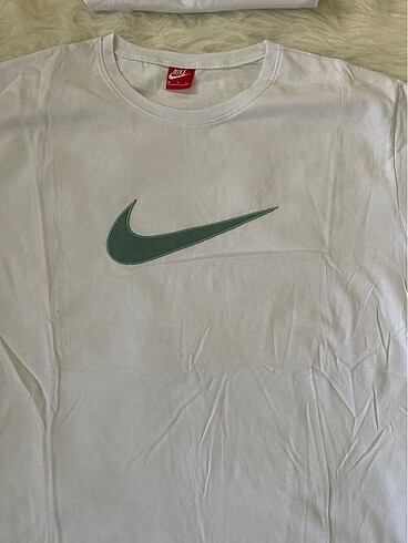 Nike 2 adet m beden