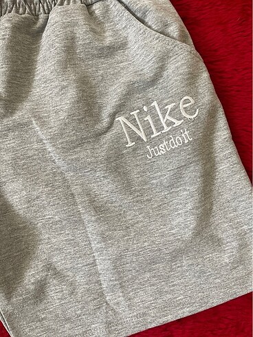 Nike S m l beden mevcut 1 adet