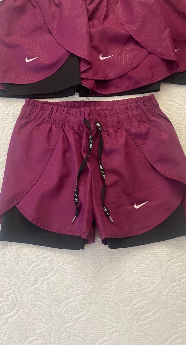 Nike Kadın Mor Mini Şort
2 adet s 2 adet m bedenler - Görsel 3