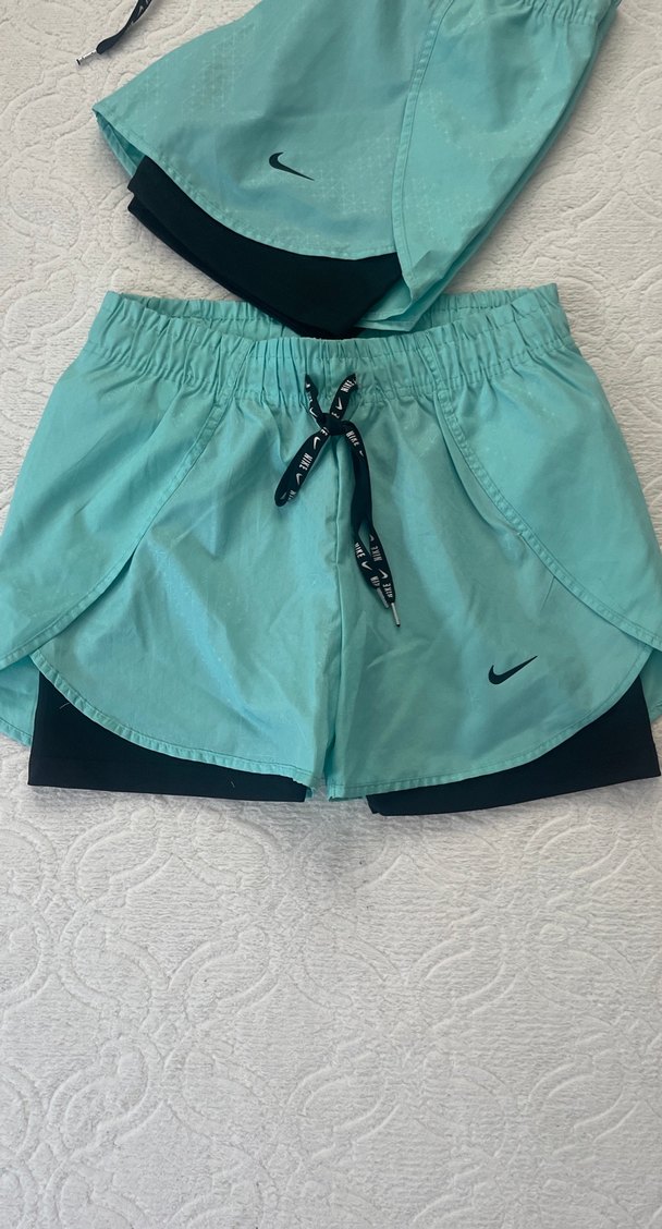 Nike Turkuaz Mini Spor Şor
2 adet s beden - Görsel 2