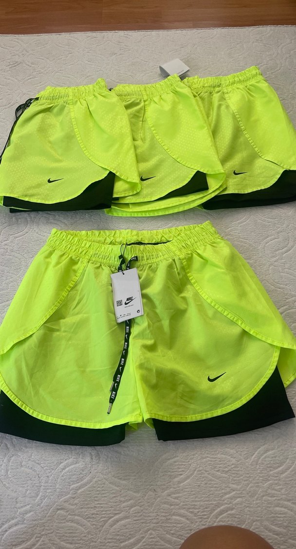 Nike Kadın Sarı Mini Spor Şort
2 adet m 1 adet L 1 adet xl - Görsel 2