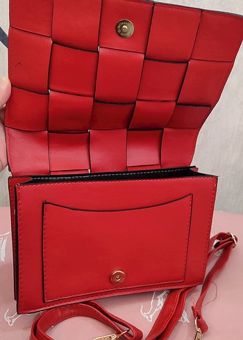 Zara Tokalı Kırmızı Deri Kadın Çanta