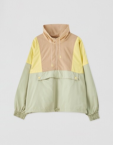 Pull and bear rüzgarlık