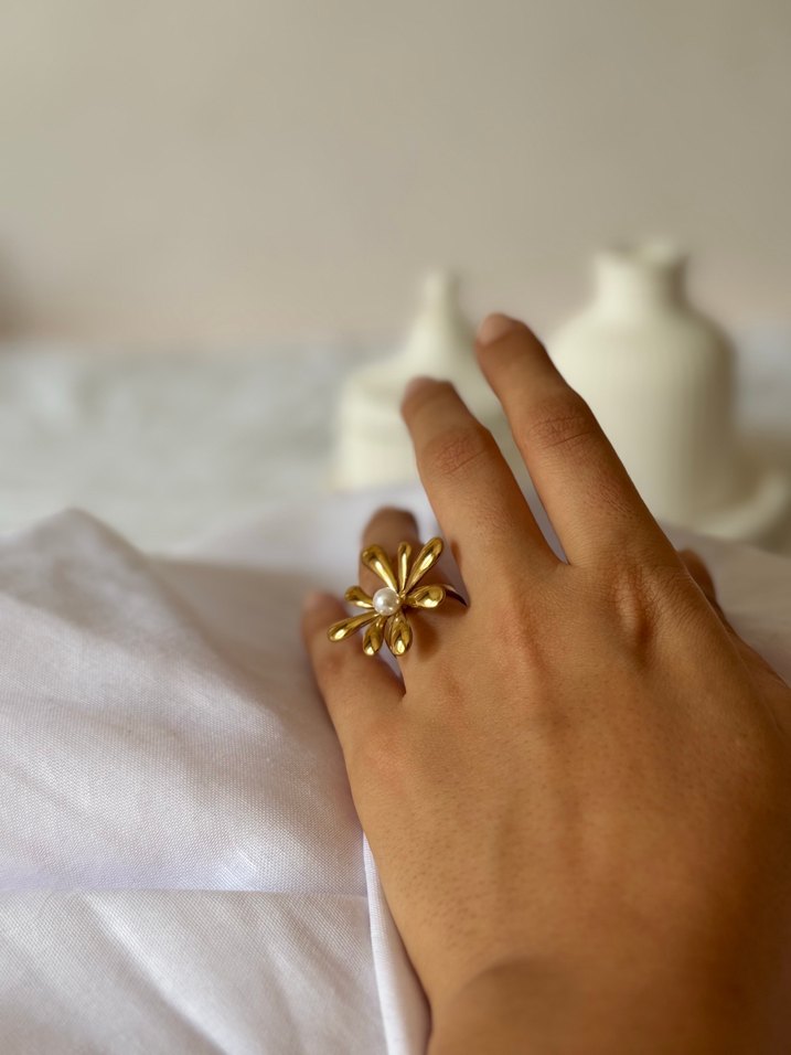 Bohem Zarafetinde Çelik Ruffle Yüzük - Görsel 4