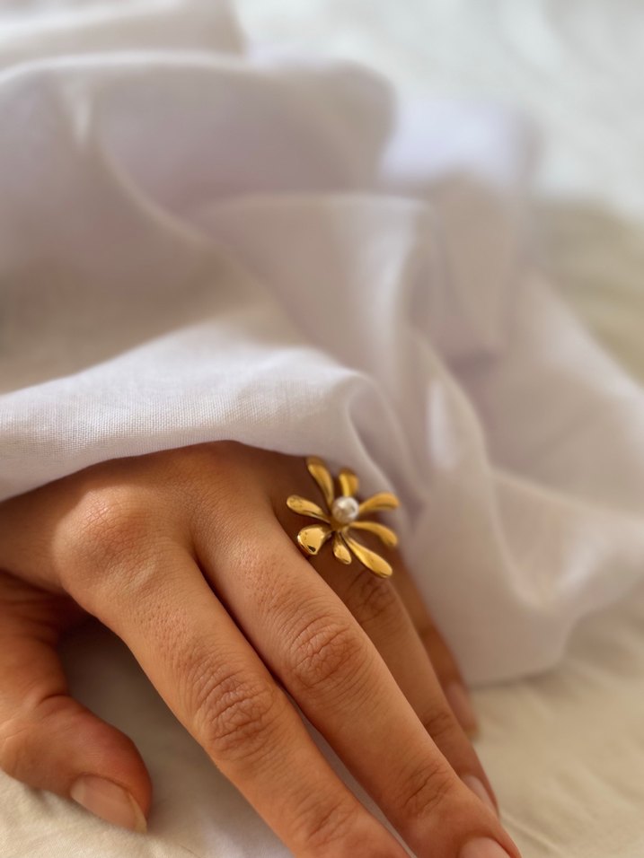 Bohem Zarafetinde Çelik Ruffle Yüzük - Görsel 3