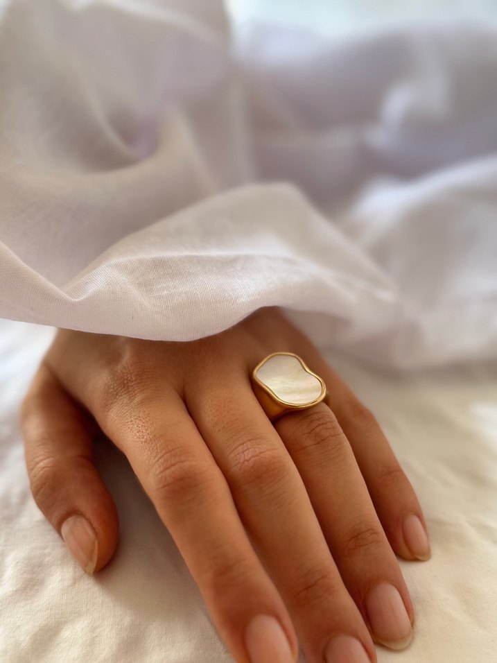 Beyaz Modern Klasik Kadın Çelik Yüzük - Görsel 2