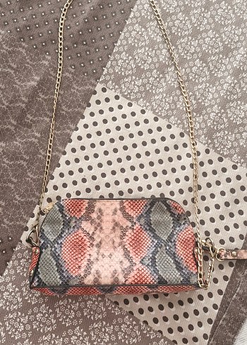 Diğer Yılan Derisi Desenli Zincir Detaylı Kadın Clutch