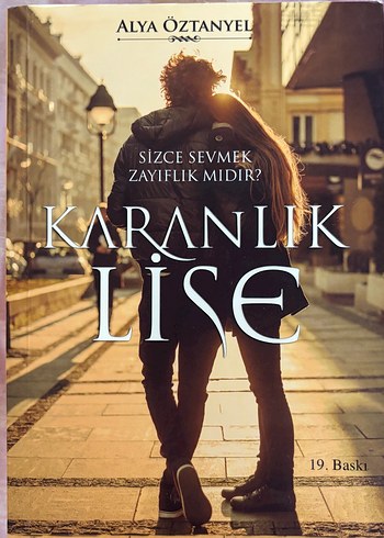 Karanlık Lise - Alya Öztanyel