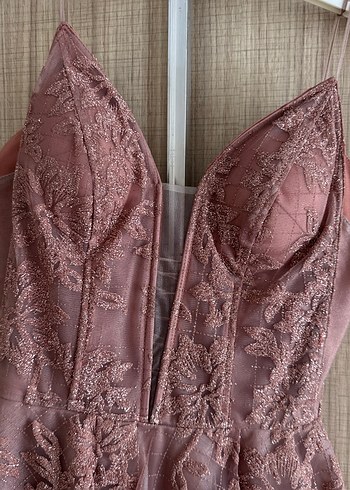 Abiye Dantel Detaylı V Yakalı Mini Pembe Abiye