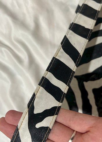 Beden Zebra Desenli Beyaz Deri Kadın Çanta