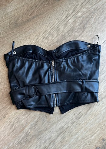 Kemerli Siyah Deri Biker Büstiyer - Görsel 3