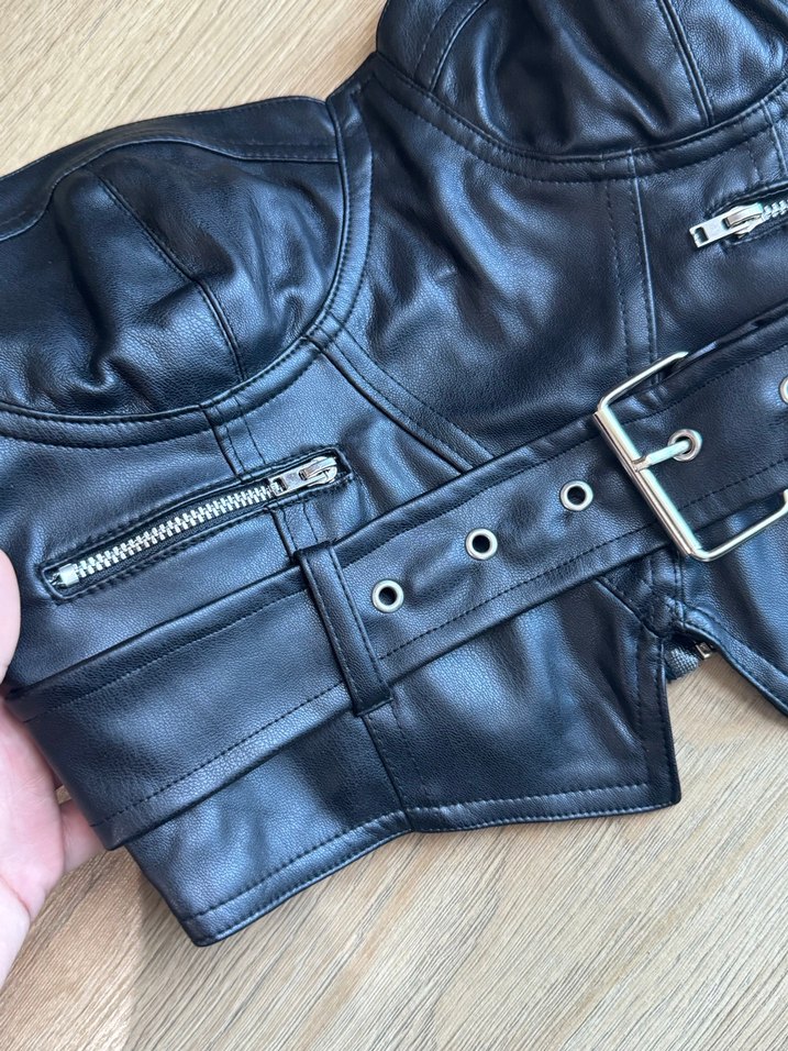 Kemerli Siyah Deri Biker Büstiyer - Görsel 5