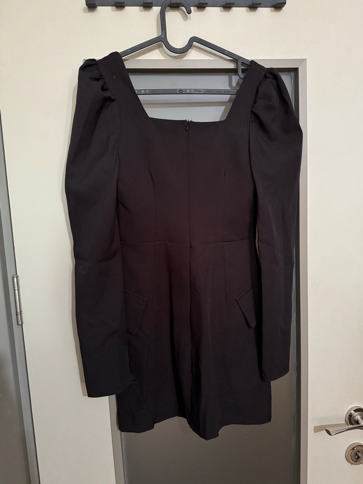 Düğmeli Siyah kare Yakalı Mini Elbise - Görsel 4